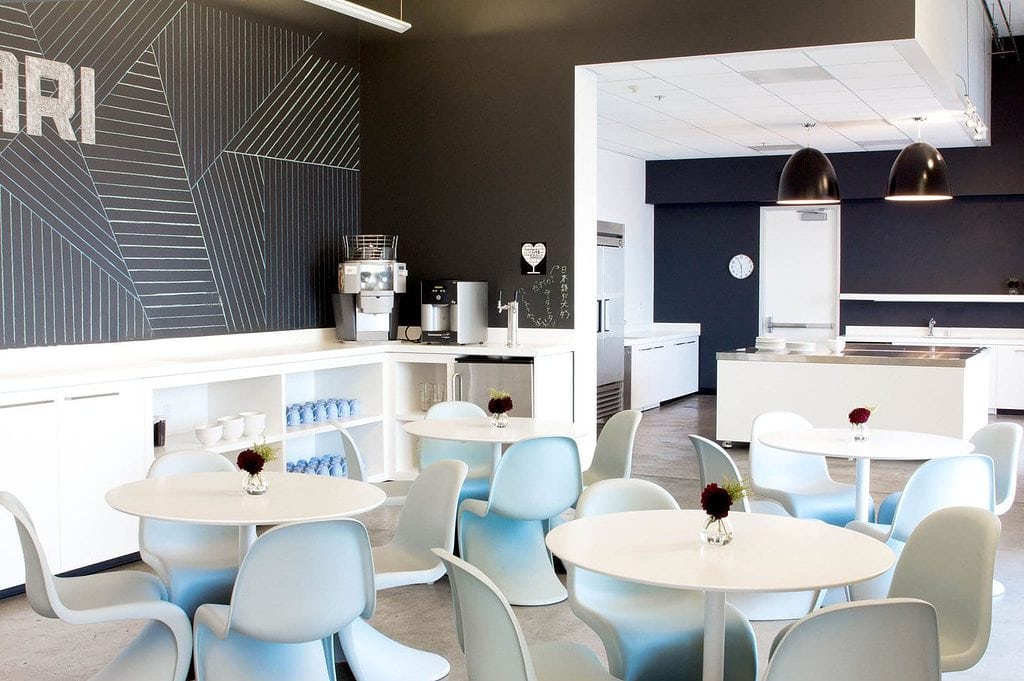 airbnb-cool-office-design-cool-office-interiors-pantone-vitra-cahir-breakout